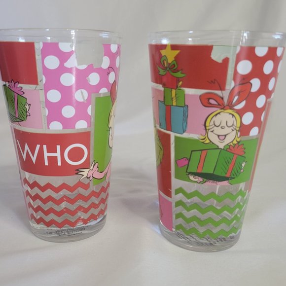 Dr. Seuss Merry Grinchmas/Sweet Dreams 16 oz Drinking Glasses (2) - Picture 2 of 6